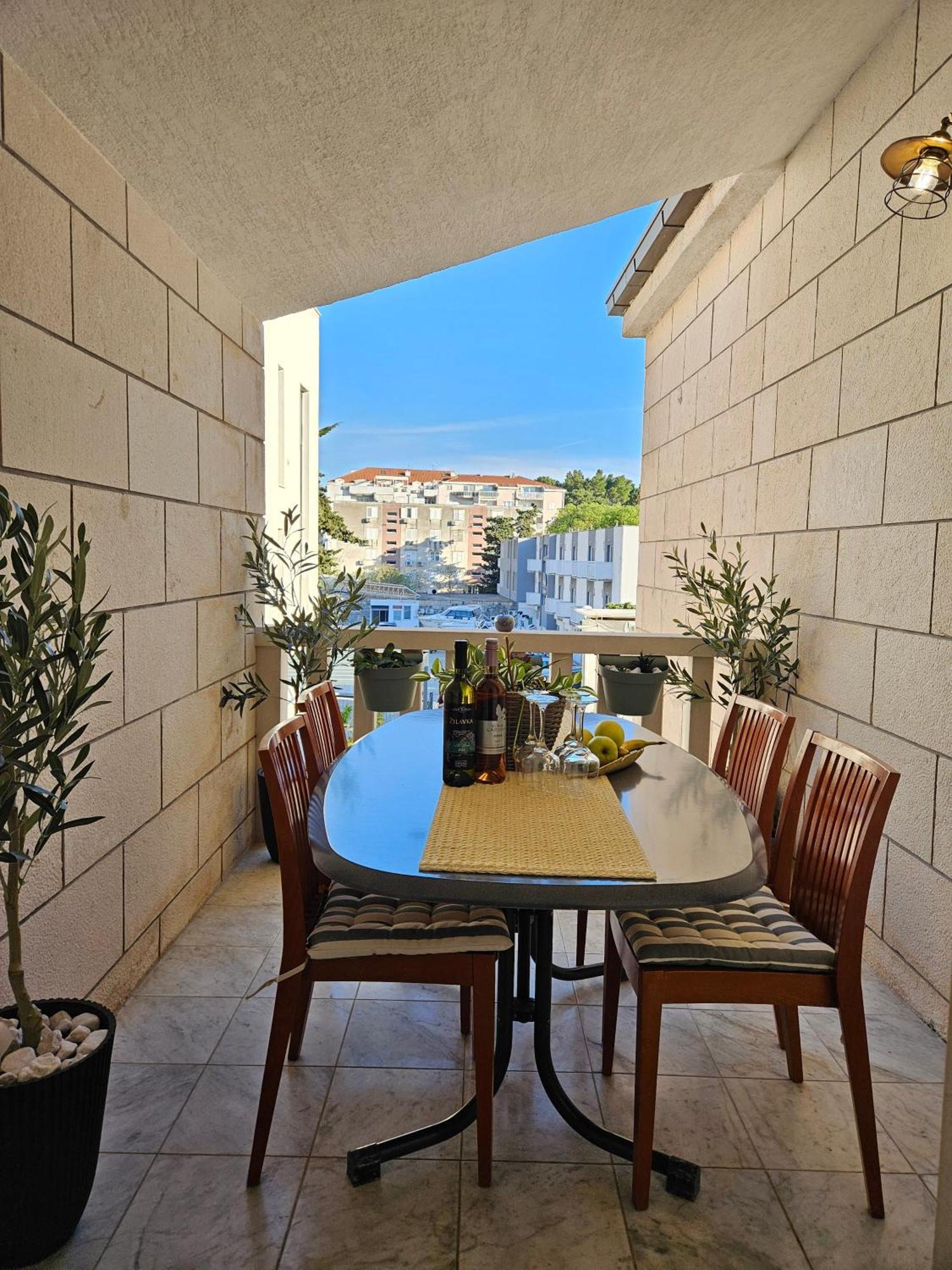 Apartmani Miro Makarska Exterior photo
